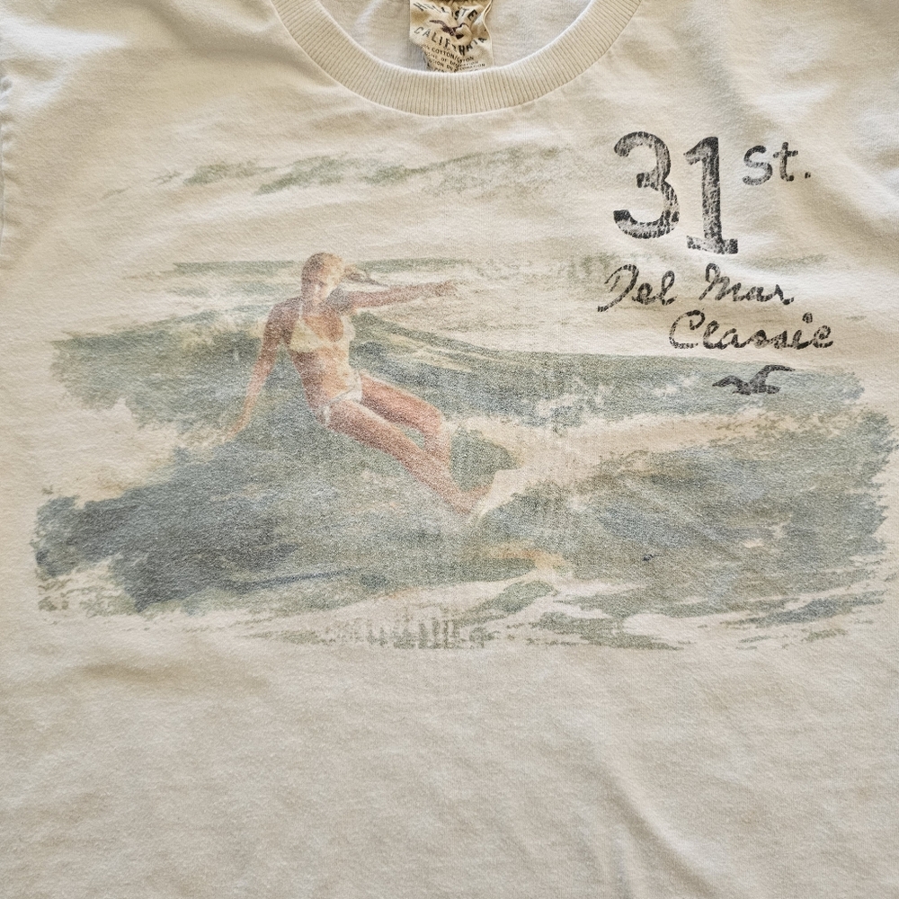 Hollister Mens Tshirt XL Surfing Style